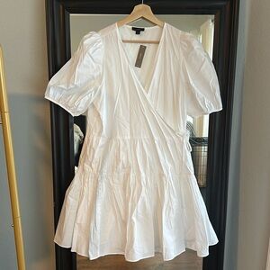 White puff sleeve dress